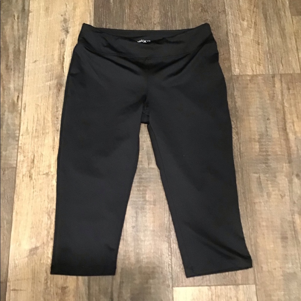 bcg Activewear Black Capri size Medium